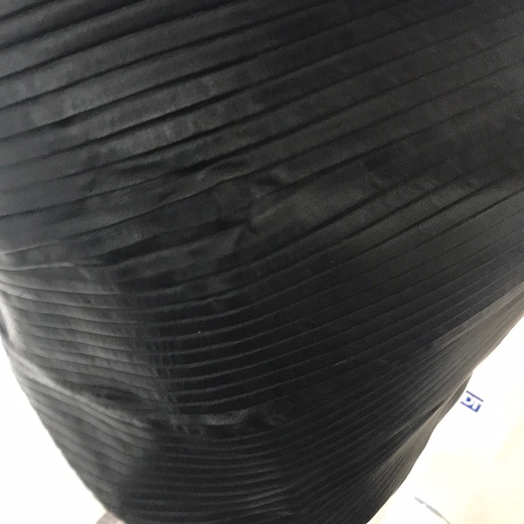 Hannah’s Pang Leather Skirt - Picture 5 of 8